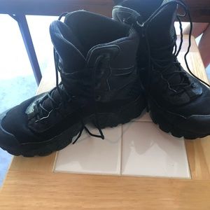 Under Armour Valsetz boots women’s size 8